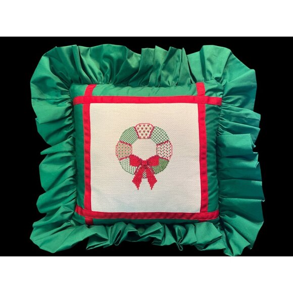Vtg Handmade Holiday Decorative Pillow With Ruffled Trim & Embroidered Wreath De - Picture 1 of 4